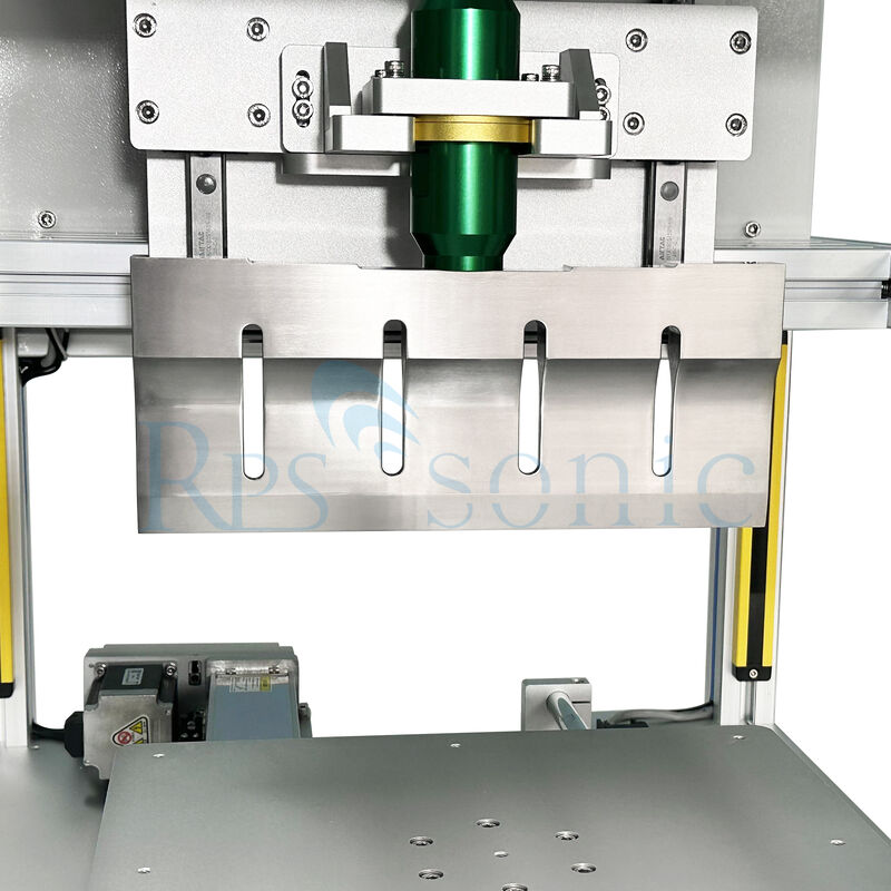 Système de coupe de gâteau à ultrasons semi-automatique à haut rendement couteau à ultrasons pour machine à pâtisserie
